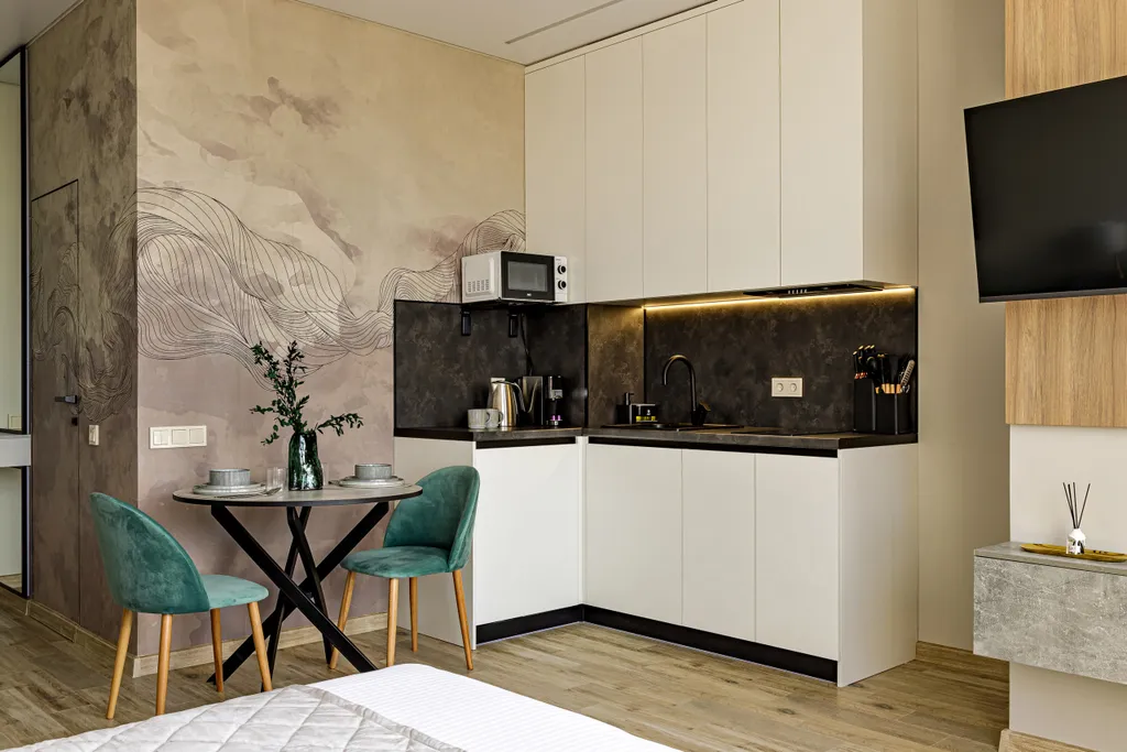 VIP-студия с роскошной ванной у панорамного окна