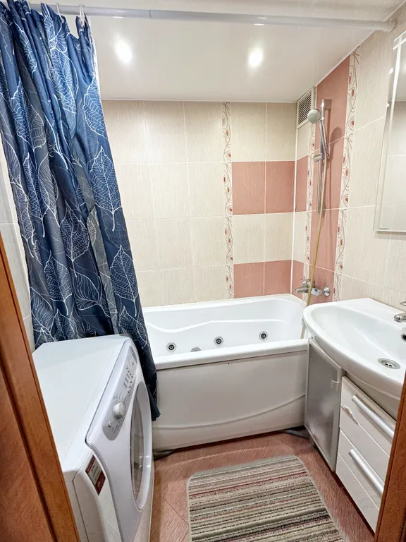 Двухкомнатная квартира в 10 минутах пешком от набережной