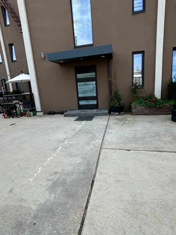 Уютный таунхаус с видом на море