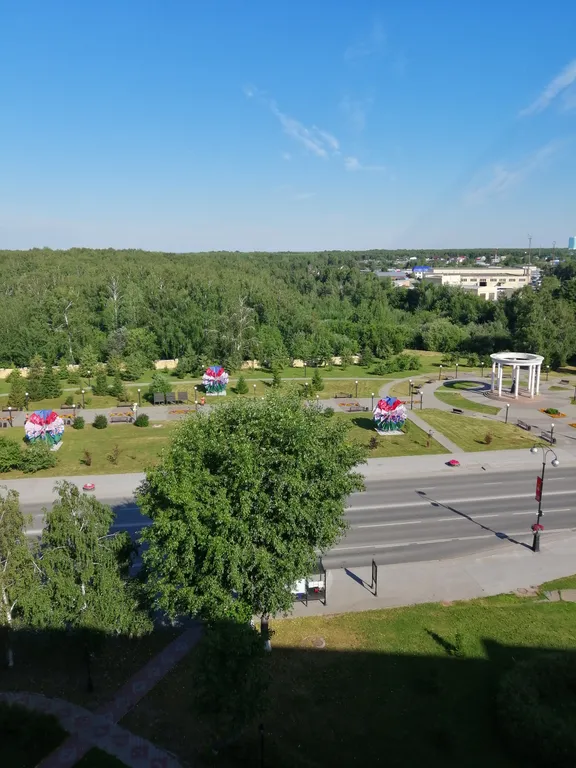 Уют в центре города  с видом на парк