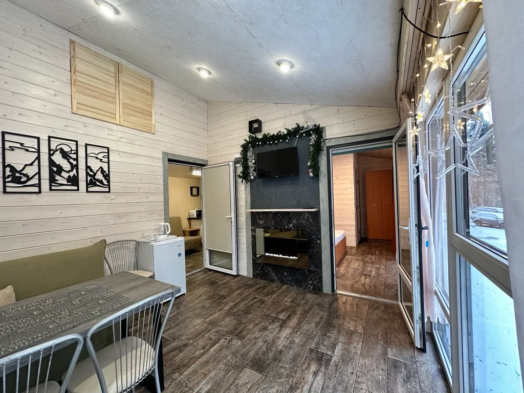 Дом шале в сосновом лесу