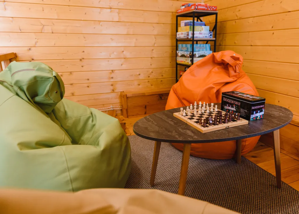 Коттедж с сауной для семейного отдыха в стиле барнхаус