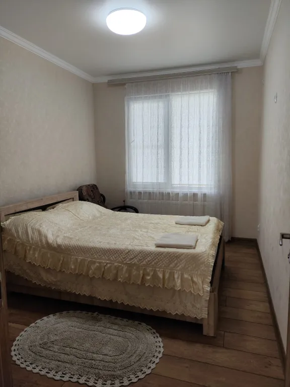 Не далеко от моря новая уютная квартира в частном доме