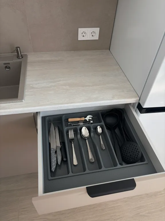 Шикарная евродвушка, высокий этаж, красивый вид, близко центр города