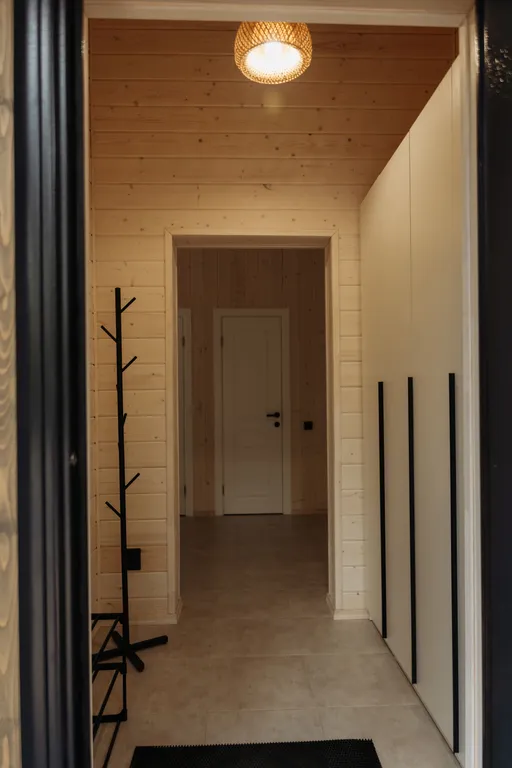 Барнхаус в стиле бохо в сосновом лесу