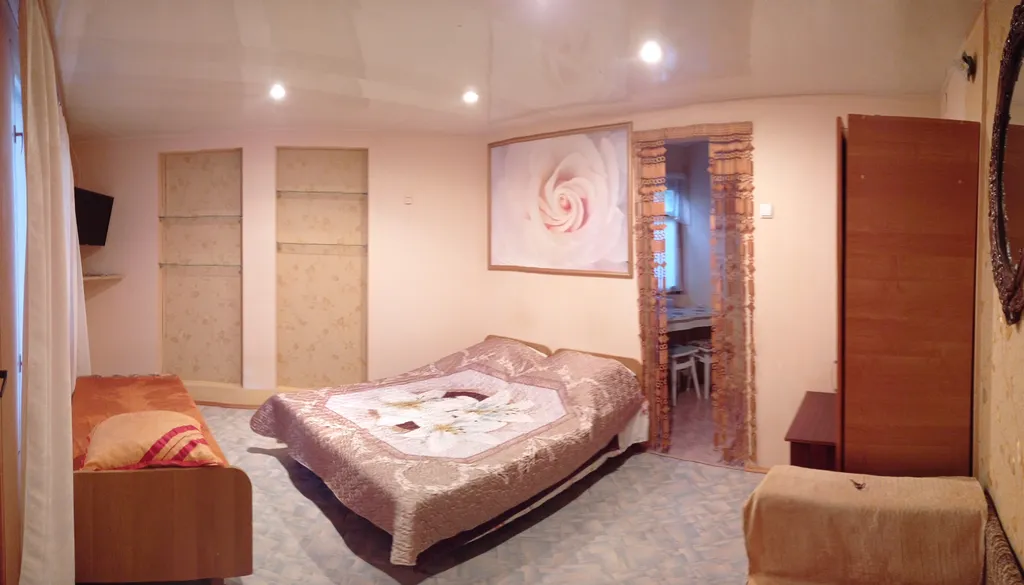 Квартира Квартира Отдельный однокомнатный домик с кухней, санузлом и двориком с беседко — Судак