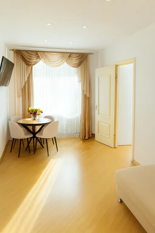 Квартира Уютная 2х комнатная квартира в тихом центре города,недалеко от вокзала — Минск