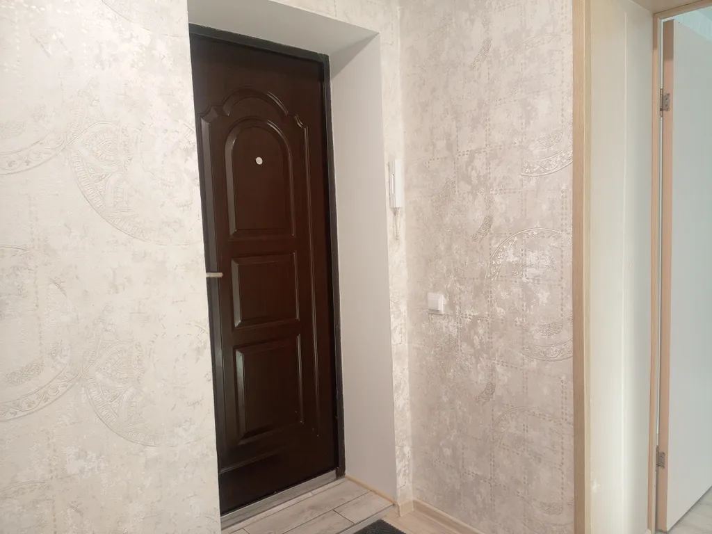 Ледовый дворец. Площадь герба и флага. Парк тысячелетия