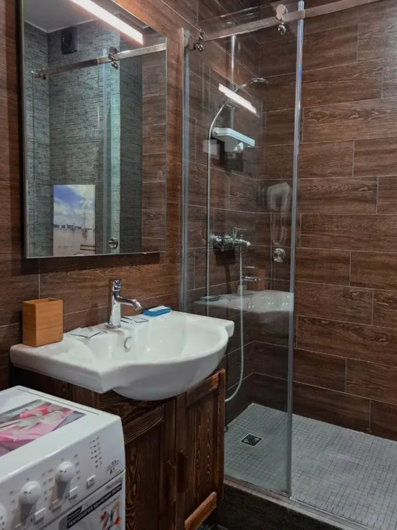 Апартаменты с видом на горы и озеро в 100м от подъёмника