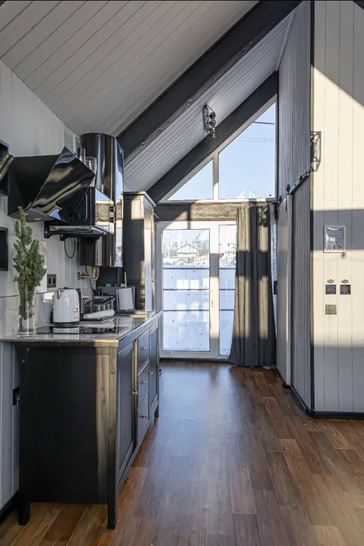 Коттедж Современный загородный дом в стиле барнхаус — Иннолово