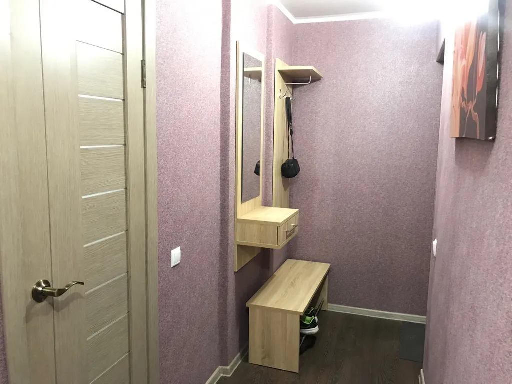 Двухкомнатная квартира на набережной в центре города