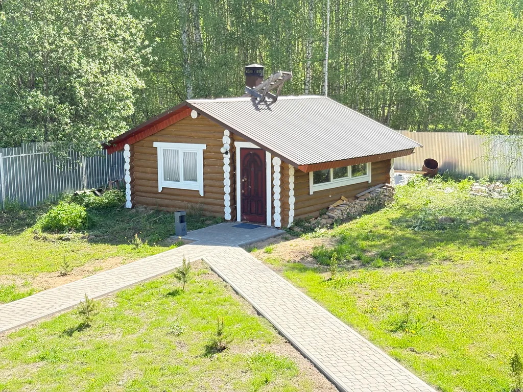 Уютный деревянный дом с баней