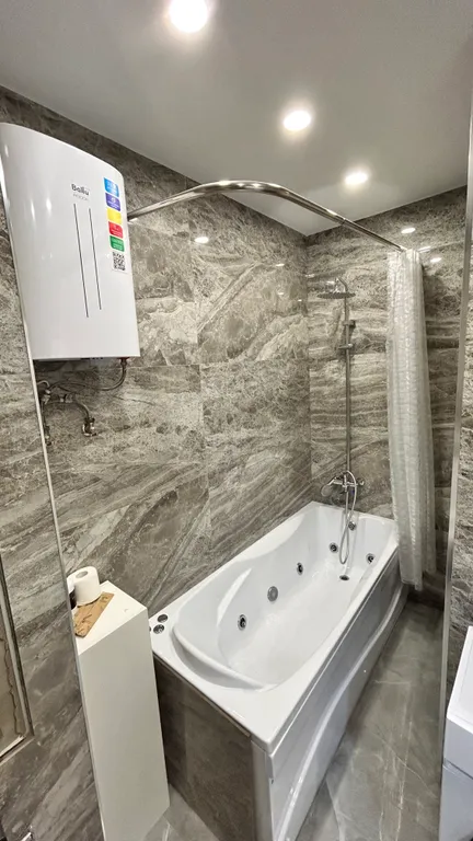 Дизайнерская студия с джакузи