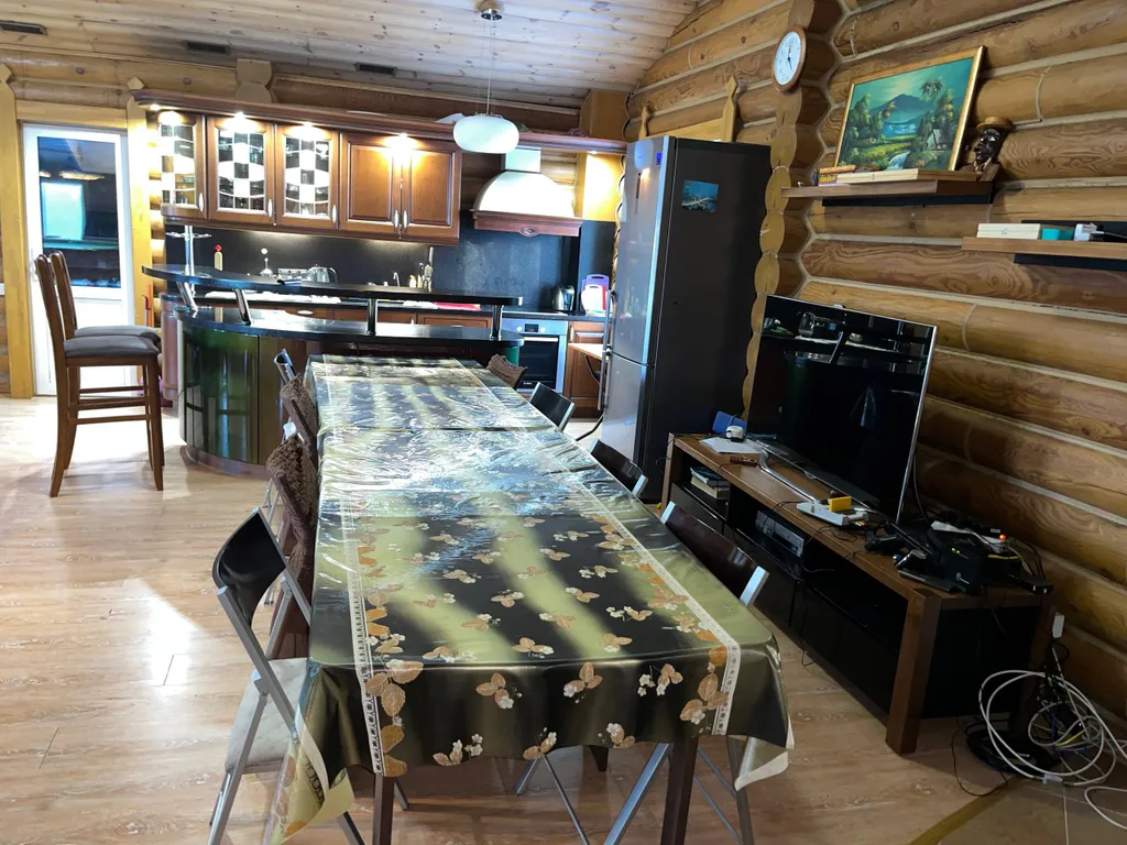 Аренда Коттеджа с баней, бассейном, джакузи, стадионом и зоной барбекю