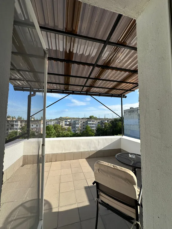 Однокомнатная в центре города с верандой