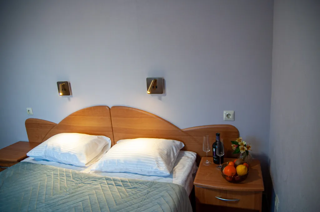 Квартира Квартира Улучшенный комфорт плюс, четырёхместный номер с террасой — Геленджик