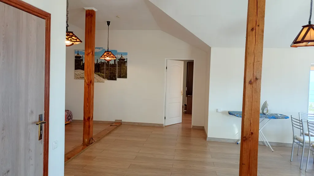 Трёхкомнатная квартира с панорамным видом на море и горы