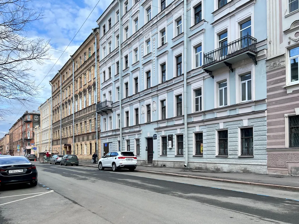 Двухуровневые апартаменты в центре