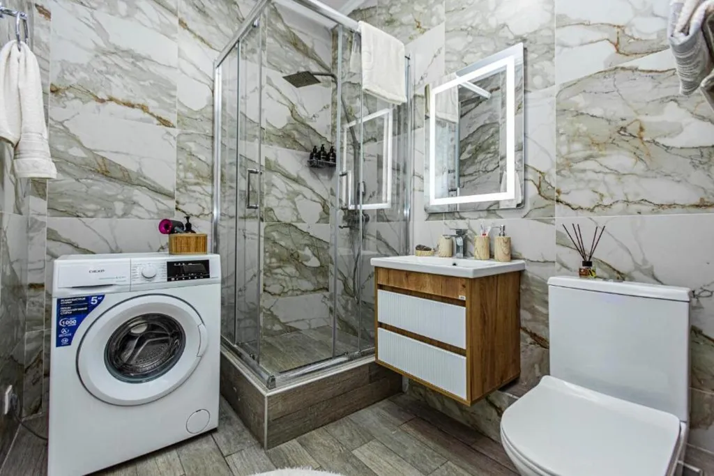 3-ком квартира Bayhouse около ТРЦ MEGA Alma-Ata для 6-х гостей