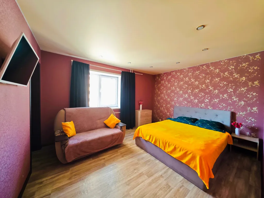 Просторная квартира возле аквапарка Ривьера — аренда посуточно в Казань