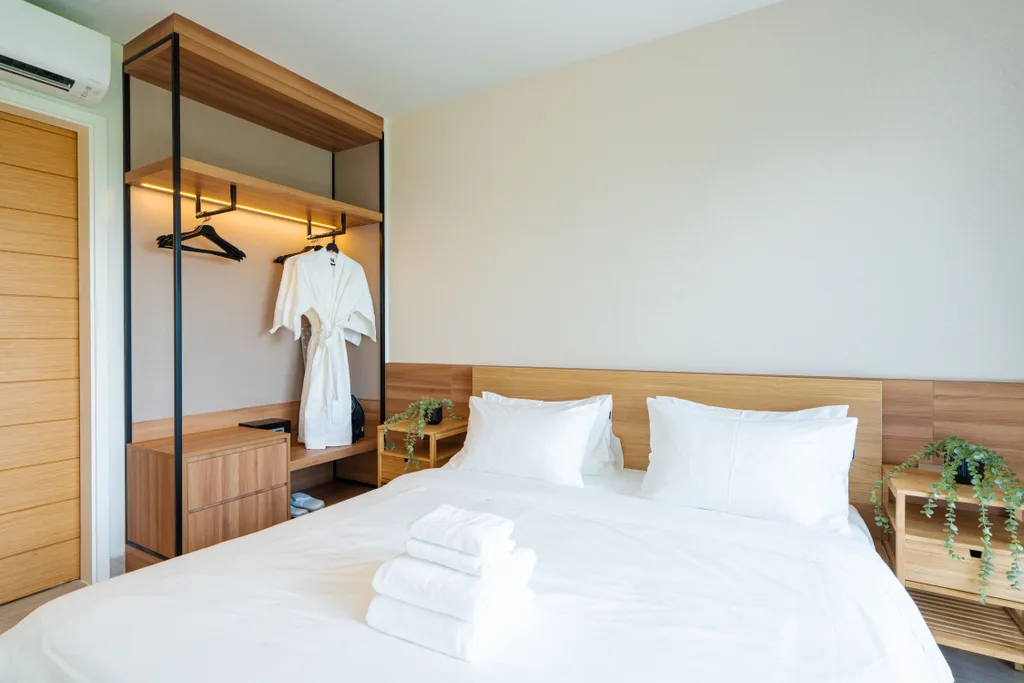 Laguna Lakeside residences apartment 1405