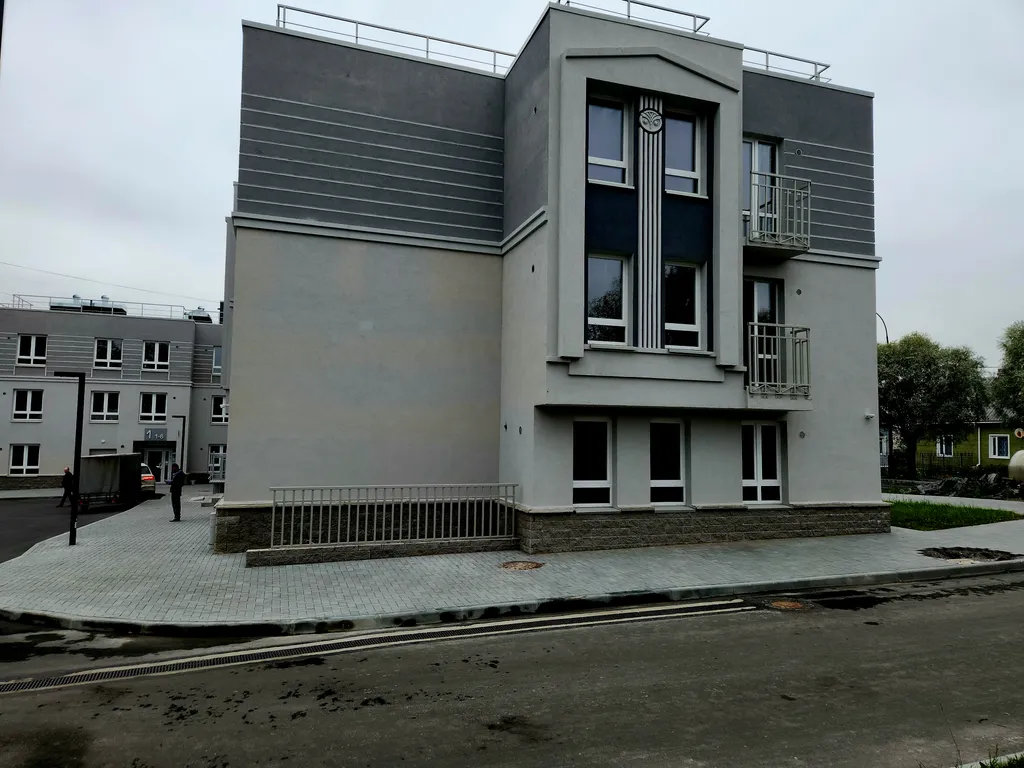 3-комнатная Ламба у озера в центре