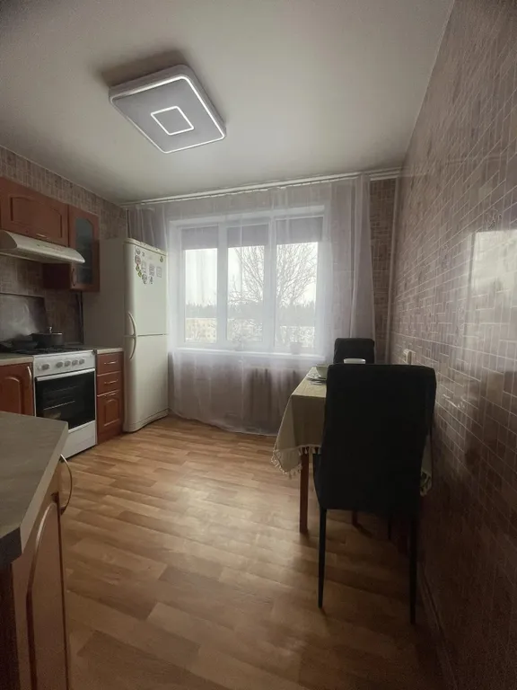 Квартира 2-комнатная Квартира — Луга