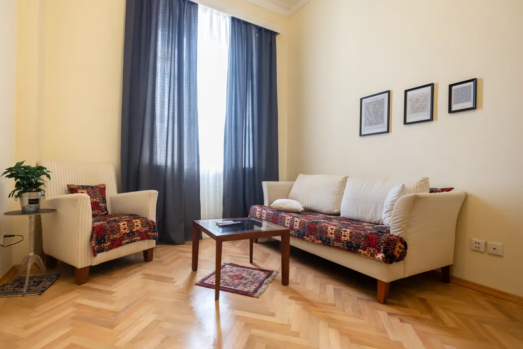 Апартамент с видом на бульвар на Торговой