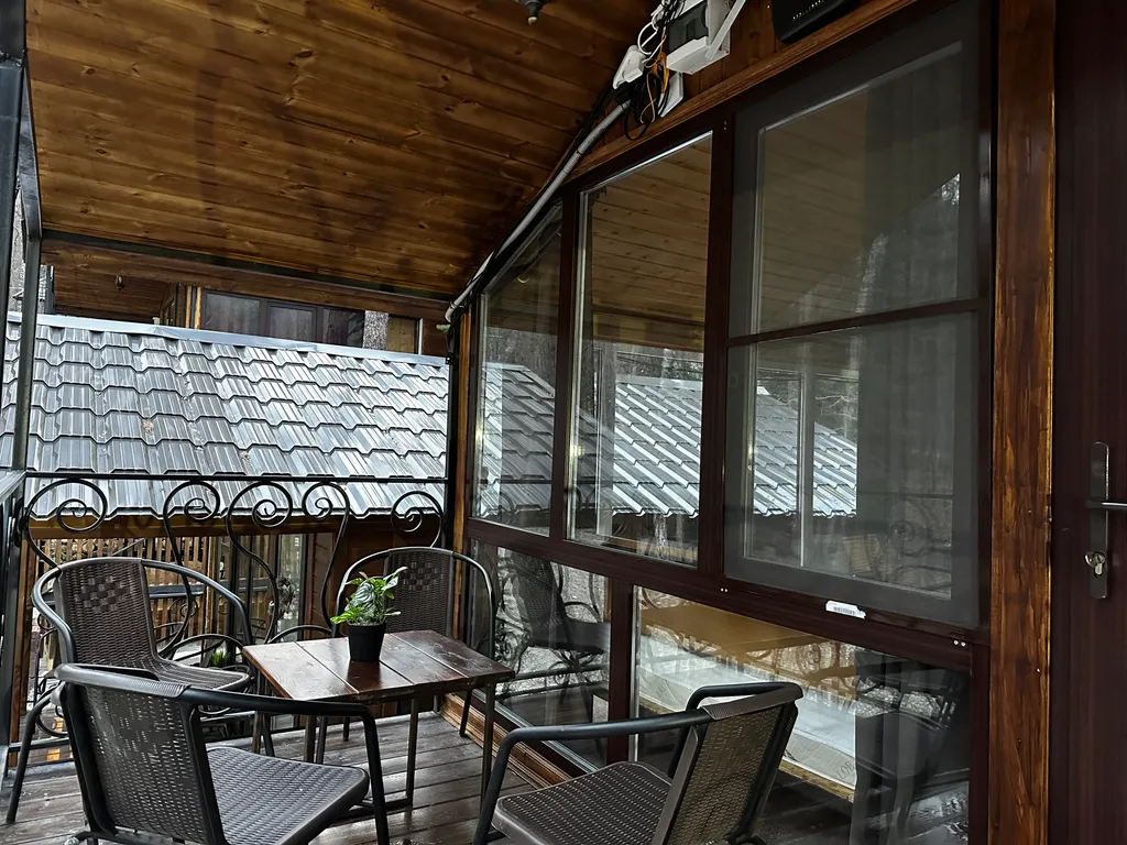 Коттедж Уютный домик с панорамными окнами с видом на лес — Архыз