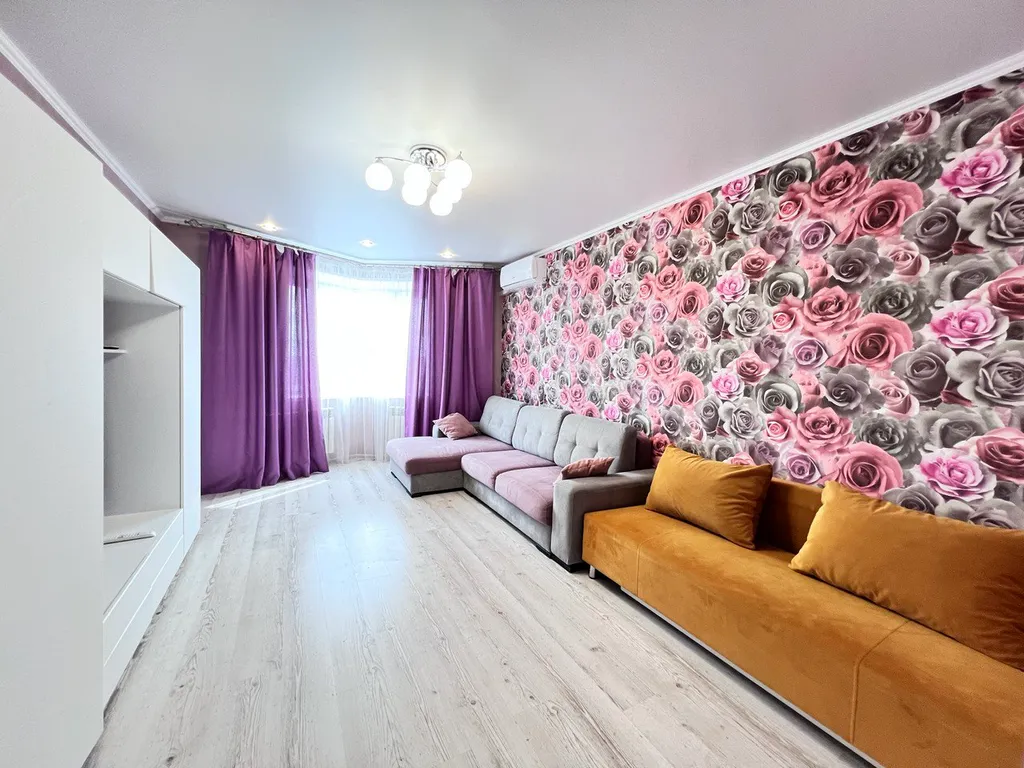 Двухкомнатная ЦЕНТР новый дом