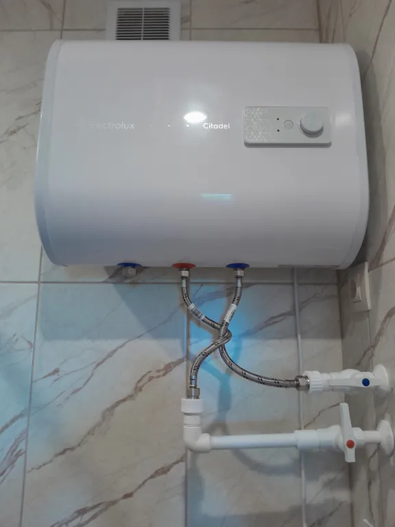 ЖК " Ривер парк " Набережная- Урицкого . Евродвухкомнатная квартира