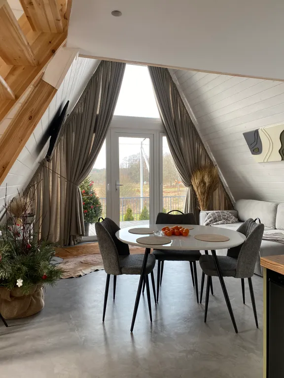 Треугольный дом в скандинавском стиле A-frame