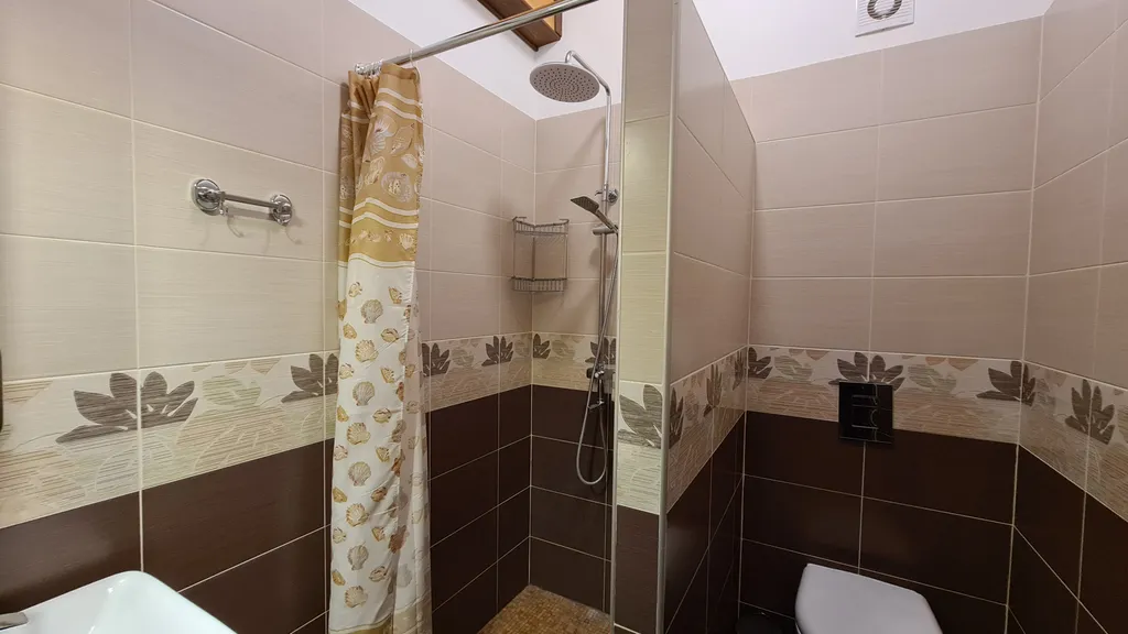 Коттедж на 12 человек Б4