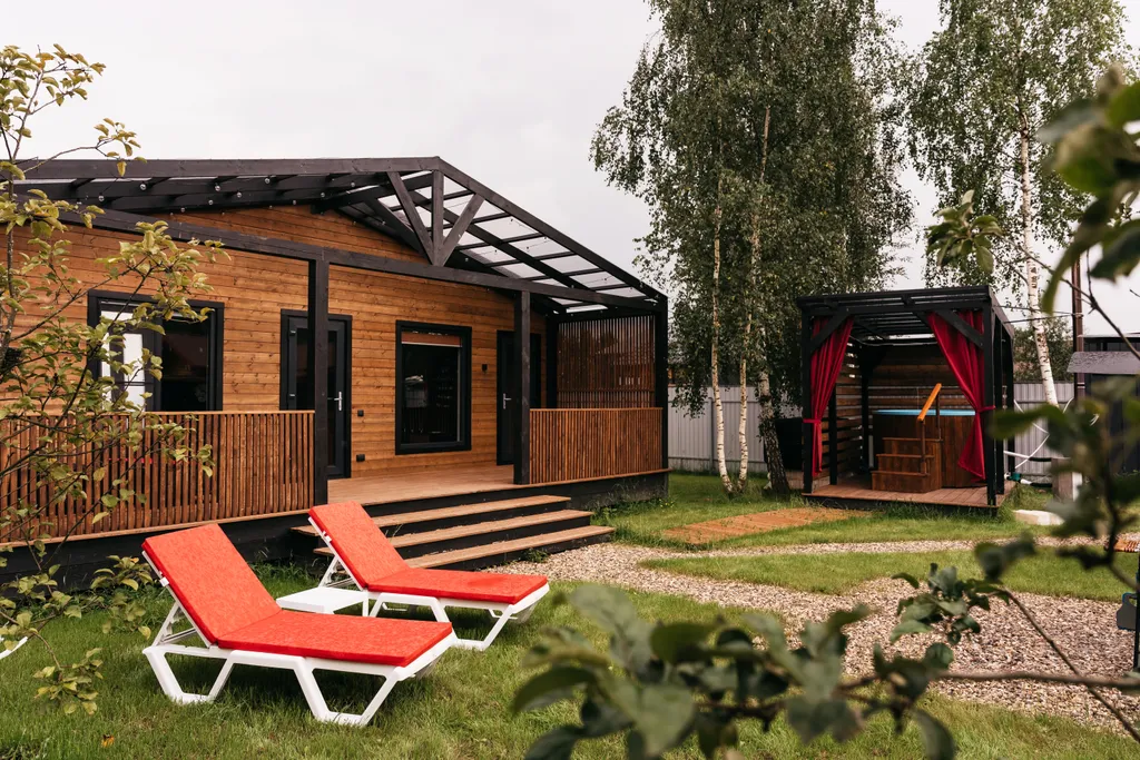 Абсолютно новый дом с баней, включена в стоимость, и горячей купелью