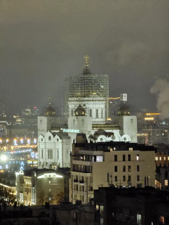 Квартира Панорамная комната на троих с балконом с видом на Кремль 17 этаж — Москва