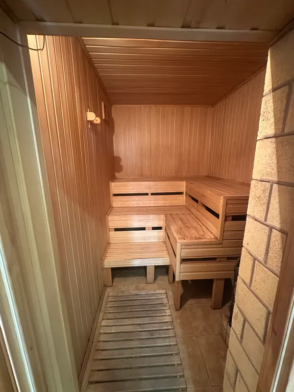 Дом с баней и бассейном!!!