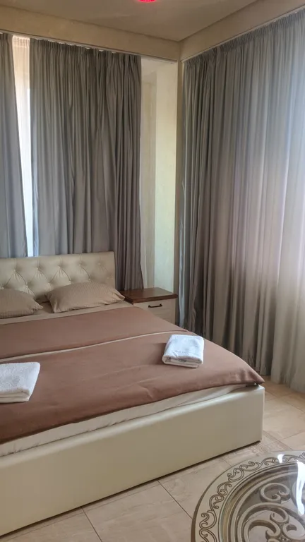 Двухкомнатная квартира с отдельной спальней 2.1