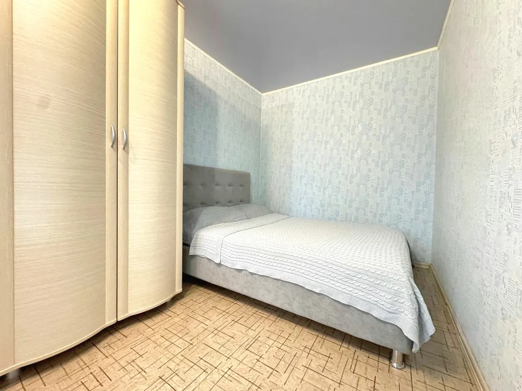 Двухкомнатная квартира в центре на Дзержинского