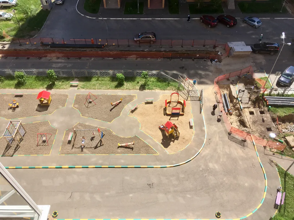 1-комнатная квартира, 15 минут до центра на автомобиле, с парковкой у дома