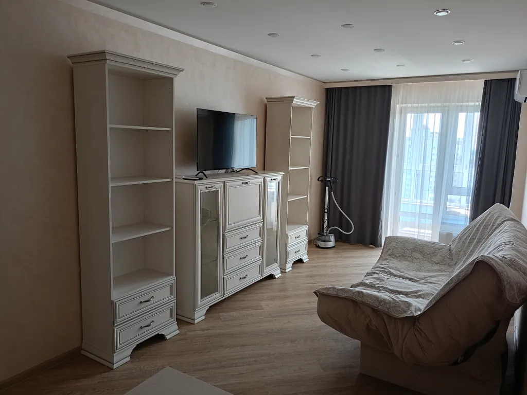 Сказка в городе, двушка с видом на водохранилище, закаты и рассветы