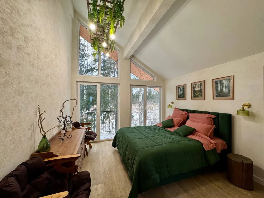 Уютный дизайнерский дом с сауной у самого леса