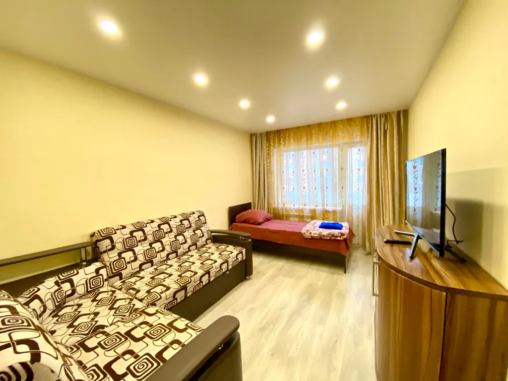 Квартира Апартаменты с 3 изолированными комнатами в центре, рядом Воркутауголь — аренда посуточно в Воркута