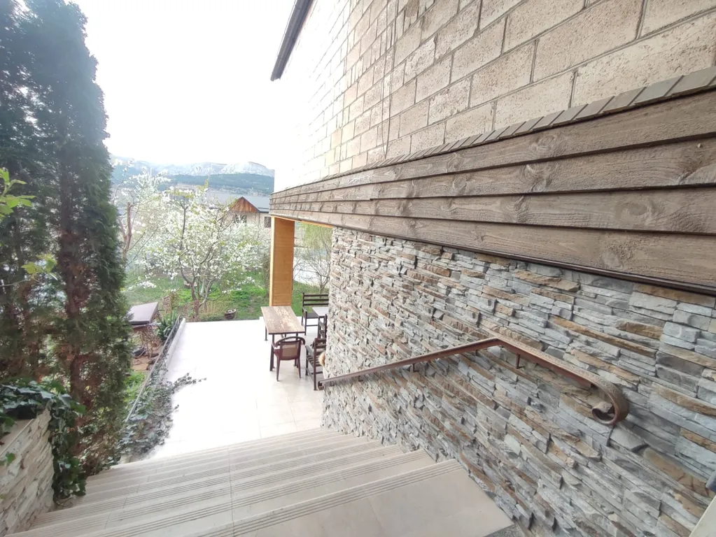 Коттедж Уютный дом расположен в экологически чистом районе города — Кисловодск