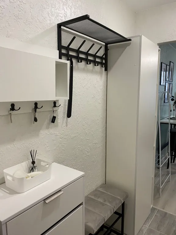 Чистая, светлая и уютная студия, со всем необходимым для проживания