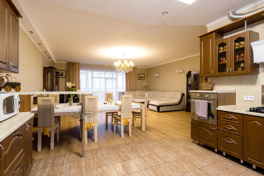 Большой коттедж на берегу Волги