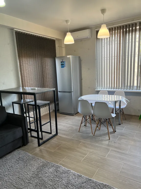 Этаж под ключ двухкомнатный с отдельным входом со своей терассой