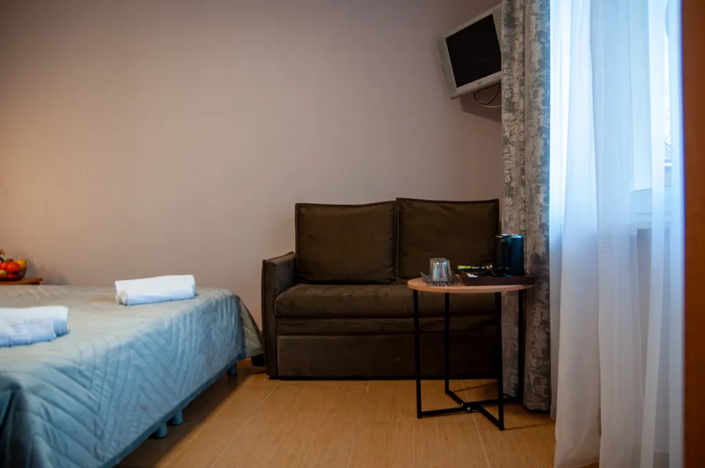 Квартира Квартира Улучшенный комфорт плюс, четырёхместный номер с террасой — Геленджик