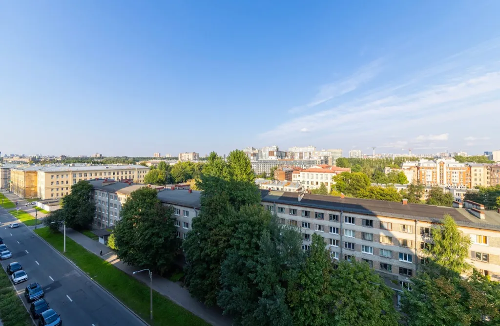 Просторная евродвушка у метро Лесная