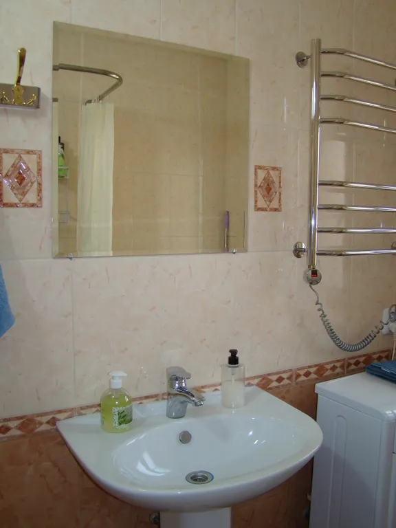 Двухкомнатная квартира в тихом дворике