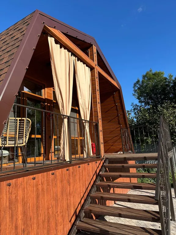 Коттедж Коттедж Уютное шале с 1 спальней + гостиная с кухней и ванной комнатой — Мезмай